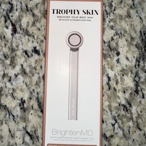Trophy Skin BrightenMD Skincare Tool - Silver